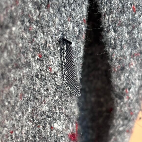 Vintage Woolrich Gray Red Half Zip Nordic Heart Trim Wool Sweater Warm Cozy - Picture 9 of 11